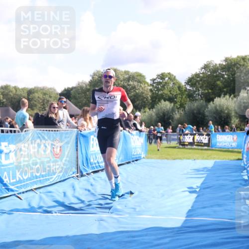 25.08.2024 - Elbe Triathlon Hamburg H.Heesch http://msf.ph/oto/6861065 25.08.2024 11:03:36 Ziel 136, 615 meine-sportfotos.de