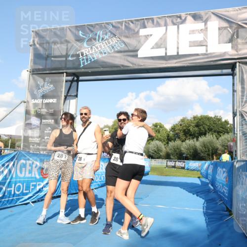 25.08.2024 - Elbe Triathlon Hamburg H.Heesch http://msf.ph/oto/6861066 25.08.2024 16:46:54 Ziel  meine-sportfotos.de