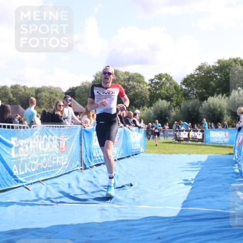 25.08.2024 - Elbe Triathlon Hamburg H.Heesch http://msf.ph/oto/6861071 25.08.2024 11:03:36 Ziel 136, 615 meine-sportfotos.de