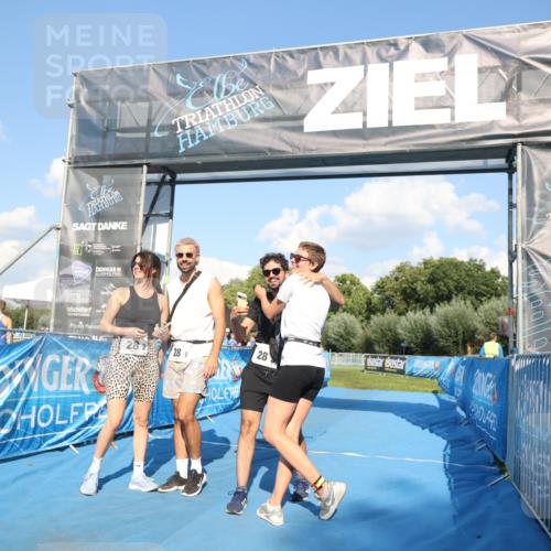 25.08.2024 - Elbe Triathlon Hamburg H.Heesch http://msf.ph/oto/6861072 25.08.2024 16:46:54 Ziel  meine-sportfotos.de