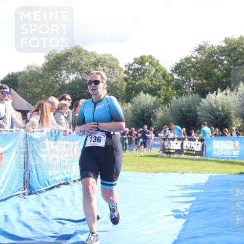25.08.2024 - Elbe Triathlon Hamburg H.Heesch http://msf.ph/oto/6861105 25.08.2024 11:03:42 Ziel 136, 615 meine-sportfotos.de