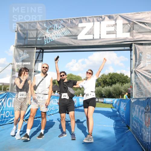 25.08.2024 - Elbe Triathlon Hamburg H.Heesch http://msf.ph/oto/6861123 25.08.2024 16:46:55 Ziel  meine-sportfotos.de