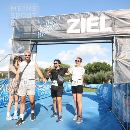 25.08.2024 - Elbe Triathlon Hamburg H.Heesch http://msf.ph/oto/6861134 25.08.2024 16:46:56 Ziel  meine-sportfotos.de
