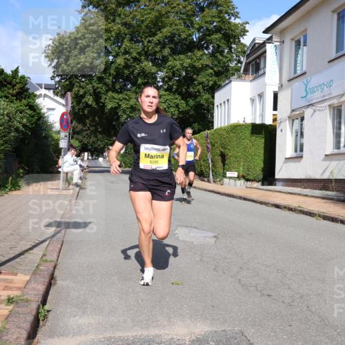 25.08.2024 - 20. Blankeneser Heldenlauf Strokosch-Dieckow http://msf.ph/oto/6861136 25.08.2024 10:14:28 Ziel 6285, 6439 meine-sportfotos.de