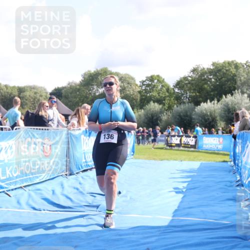 25.08.2024 - Elbe Triathlon Hamburg H.Heesch http://msf.ph/oto/6861137 25.08.2024 11:03:43 Ziel 136, 615 meine-sportfotos.de