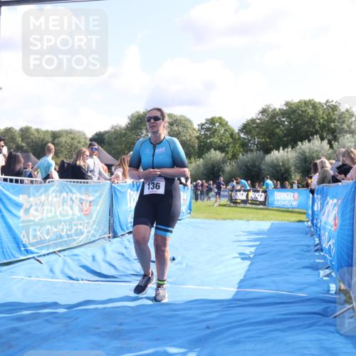 25.08.2024 - Elbe Triathlon Hamburg H.Heesch http://msf.ph/oto/6861151 25.08.2024 11:03:43 Ziel 136, 615 meine-sportfotos.de