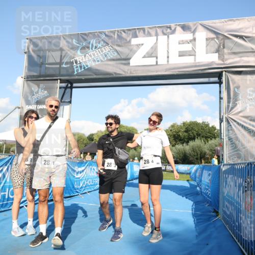 25.08.2024 - Elbe Triathlon Hamburg H.Heesch http://msf.ph/oto/6861152 25.08.2024 16:46:56 Ziel  meine-sportfotos.de