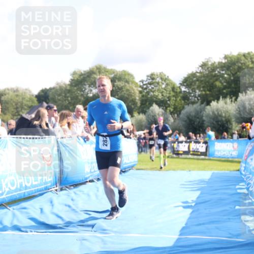 25.08.2024 - Elbe Triathlon Hamburg H.Heesch http://msf.ph/oto/6861198 25.08.2024 11:03:58 Ziel 264, 282, 317 meine-sportfotos.de