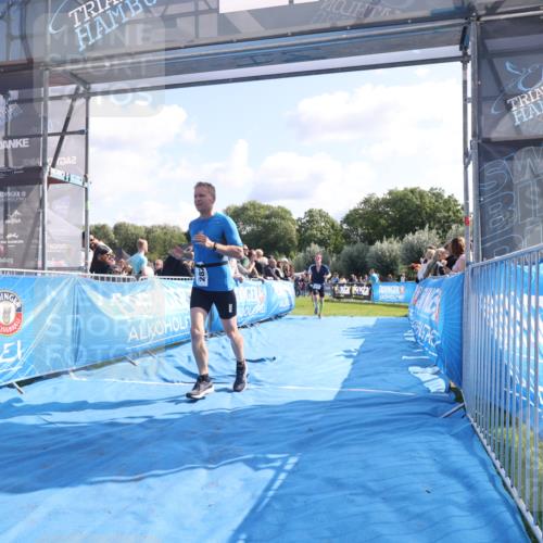 25.08.2024 - Elbe Triathlon Hamburg H.Heesch http://msf.ph/oto/6861228 25.08.2024 11:03:58 Ziel 264, 282, 317 meine-sportfotos.de