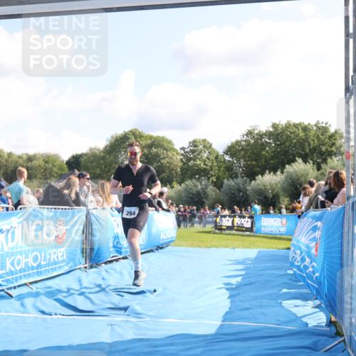 25.08.2024 - Elbe Triathlon Hamburg H.Heesch http://msf.ph/oto/6861310 25.08.2024 11:04:03 Ziel 264, 282, 317 meine-sportfotos.de