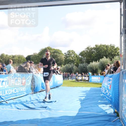 25.08.2024 - Elbe Triathlon Hamburg H.Heesch http://msf.ph/oto/6861313 25.08.2024 11:04:03 Ziel 264, 282, 317 meine-sportfotos.de