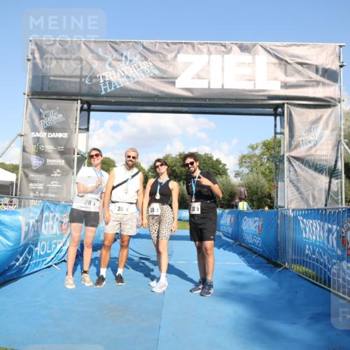 25.08.2024 - Elbe Triathlon Hamburg H.Heesch http://msf.ph/oto/6861318 25.08.2024 16:47:23 Ziel  meine-sportfotos.de