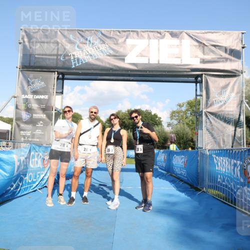 25.08.2024 - Elbe Triathlon Hamburg H.Heesch http://msf.ph/oto/6861321 25.08.2024 16:47:23 Ziel  meine-sportfotos.de