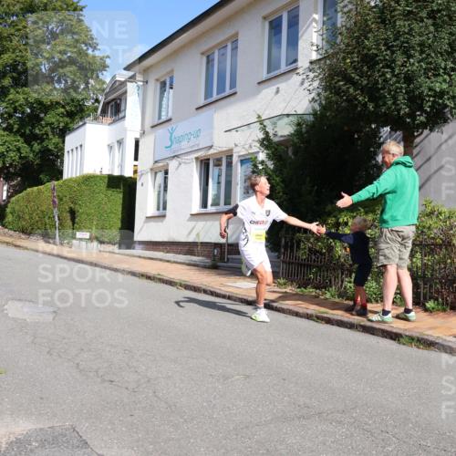 25.08.2024 - 20. Blankeneser Heldenlauf Strokosch-Dieckow http://msf.ph/oto/6861325 25.08.2024 10:15:16 Ziel 6458 meine-sportfotos.de