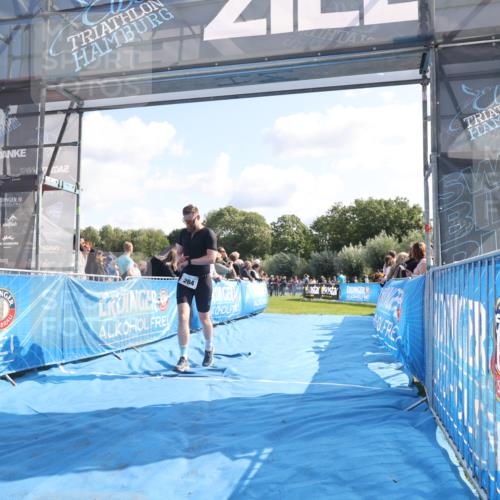25.08.2024 - Elbe Triathlon Hamburg H.Heesch http://msf.ph/oto/6861332 25.08.2024 11:04:03 Ziel 264, 282, 317 meine-sportfotos.de