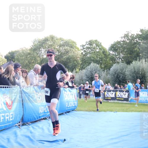 25.08.2024 - Elbe Triathlon Hamburg H.Heesch http://msf.ph/oto/6861349 25.08.2024 11:04:17 Ziel 210, 296 meine-sportfotos.de