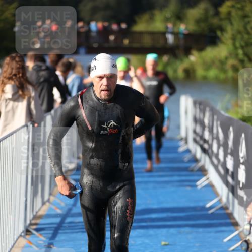 25.08.2024 - Elbe Triathlon Hamburg H.Heesch http://msf.ph/oto/6861351 25.08.2024 09:17:12 Schwimmen 304, 307, 347, 370, 378, 387, 417, 434 meine-sportfotos.de