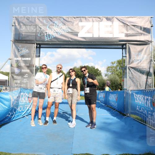 25.08.2024 - Elbe Triathlon Hamburg H.Heesch http://msf.ph/oto/6861370 25.08.2024 16:47:24 Ziel  meine-sportfotos.de
