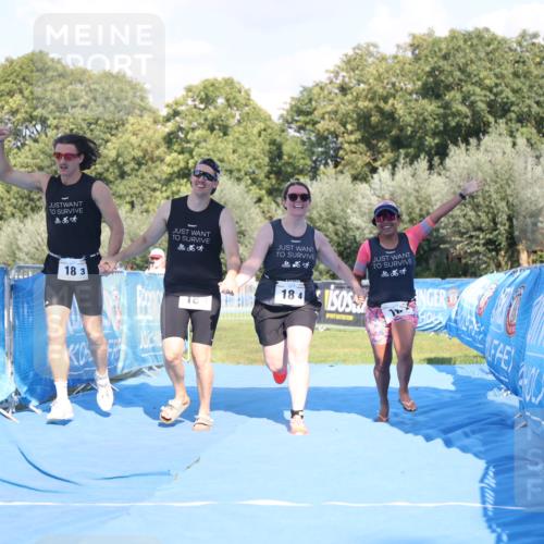 25.08.2024 - Elbe Triathlon Hamburg H.Heesch http://msf.ph/oto/6861378 25.08.2024 16:47:43 Ziel  meine-sportfotos.de