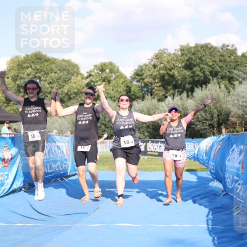 25.08.2024 - Elbe Triathlon Hamburg H.Heesch http://msf.ph/oto/6861405 25.08.2024 16:47:43 Ziel  meine-sportfotos.de