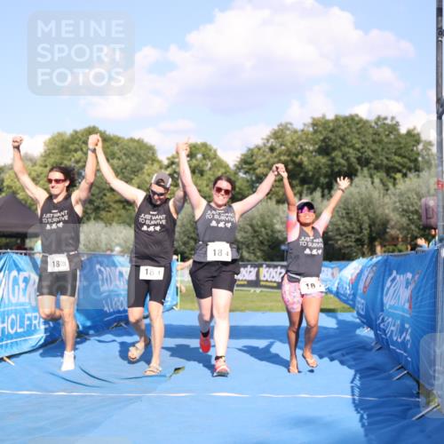 25.08.2024 - Elbe Triathlon Hamburg H.Heesch http://msf.ph/oto/6861425 25.08.2024 16:47:43 Ziel  meine-sportfotos.de