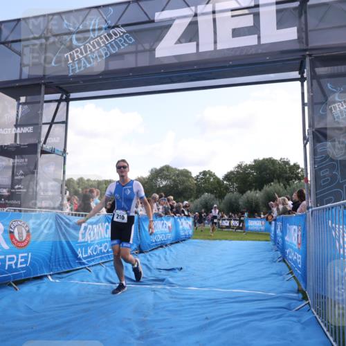 25.08.2024 - Elbe Triathlon Hamburg H.Heesch http://msf.ph/oto/6861457 25.08.2024 11:04:20 Ziel 138, 210, 296, 339 meine-sportfotos.de