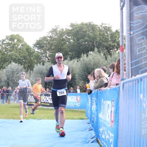 25.08.2024 - Elbe Triathlon Hamburg H.Heesch http://msf.ph/oto/6861465 25.08.2024 11:04:24 Ziel 138, 210, 296, 339 meine-sportfotos.de