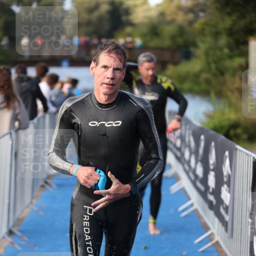 25.08.2024 - Elbe Triathlon Hamburg H.Heesch http://msf.ph/oto/6861564 25.08.2024 09:18:03 Schwimmen 361, 368, 381, 384, 388, 421, 435 meine-sportfotos.de