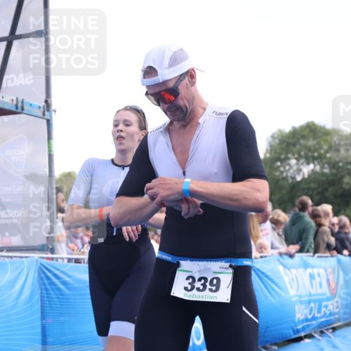 25.08.2024 - Elbe Triathlon Hamburg H.Heesch http://msf.ph/oto/6861585 25.08.2024 11:04:27 Ziel 138, 210, 339 meine-sportfotos.de