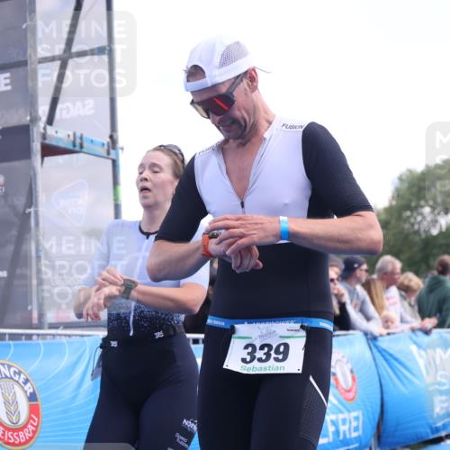 25.08.2024 - Elbe Triathlon Hamburg H.Heesch http://msf.ph/oto/6861595 25.08.2024 11:04:27 Ziel 138, 210, 339 meine-sportfotos.de