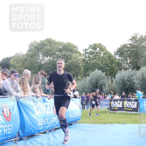 25.08.2024 - Elbe Triathlon Hamburg H.Heesch http://msf.ph/oto/6861607 25.08.2024 11:04:34 Ziel 138, 347 meine-sportfotos.de