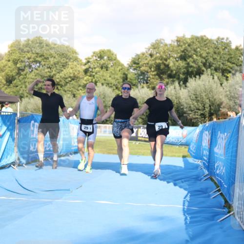 25.08.2024 - Elbe Triathlon Hamburg H.Heesch http://msf.ph/oto/6861609 25.08.2024 16:48:18 Ziel  meine-sportfotos.de