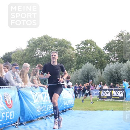 25.08.2024 - Elbe Triathlon Hamburg H.Heesch http://msf.ph/oto/6861611 25.08.2024 11:04:34 Ziel 138, 347 meine-sportfotos.de