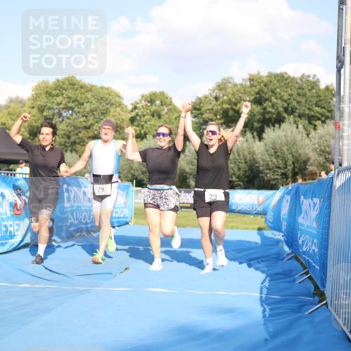 25.08.2024 - Elbe Triathlon Hamburg H.Heesch http://msf.ph/oto/6861636 25.08.2024 16:48:18 Ziel  meine-sportfotos.de