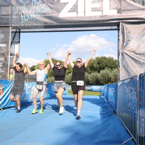 25.08.2024 - Elbe Triathlon Hamburg H.Heesch http://msf.ph/oto/6861700 25.08.2024 16:48:19 Ziel  meine-sportfotos.de