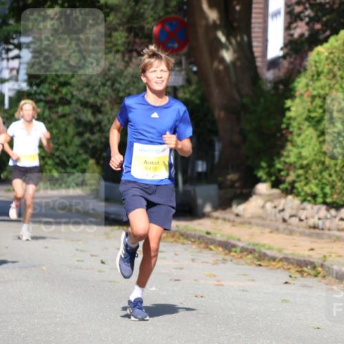 25.08.2024 - 20. Blankeneser Heldenlauf Strokosch-Dieckow http://msf.ph/oto/6861703 25.08.2024 10:17:04 Ziel 6273, 6457, 6459 meine-sportfotos.de