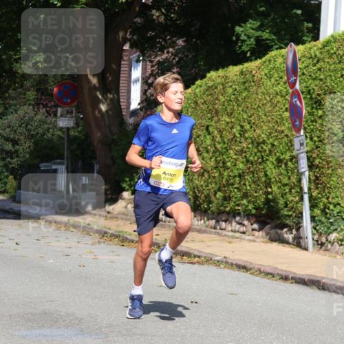 25.08.2024 - 20. Blankeneser Heldenlauf Strokosch-Dieckow http://msf.ph/oto/6861722 25.08.2024 10:17:05 Ziel 6273, 6457, 6459 meine-sportfotos.de