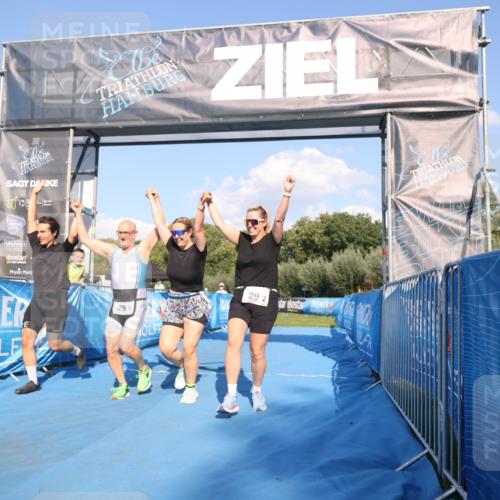 25.08.2024 - Elbe Triathlon Hamburg H.Heesch http://msf.ph/oto/6861733 25.08.2024 16:48:20 Ziel  meine-sportfotos.de