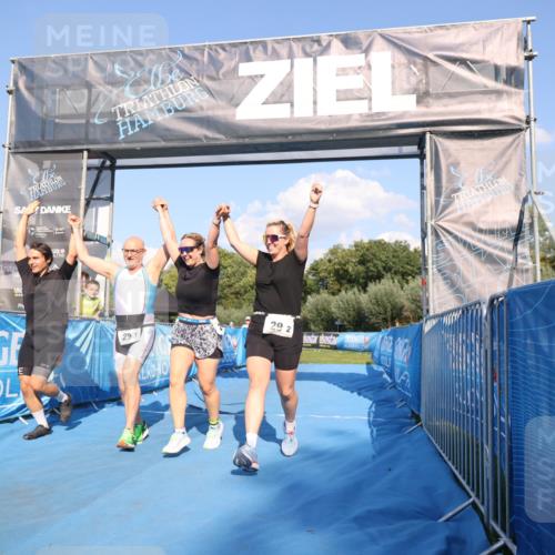 25.08.2024 - Elbe Triathlon Hamburg H.Heesch http://msf.ph/oto/6861742 25.08.2024 16:48:20 Ziel  meine-sportfotos.de