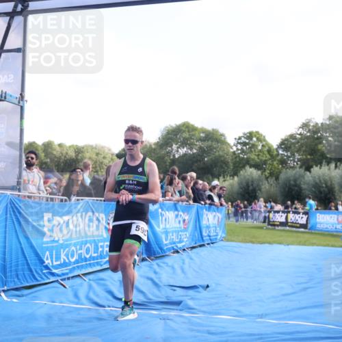 25.08.2024 - Elbe Triathlon Hamburg H.Heesch http://msf.ph/oto/6861752 25.08.2024 11:04:58 Ziel 237, 595 meine-sportfotos.de