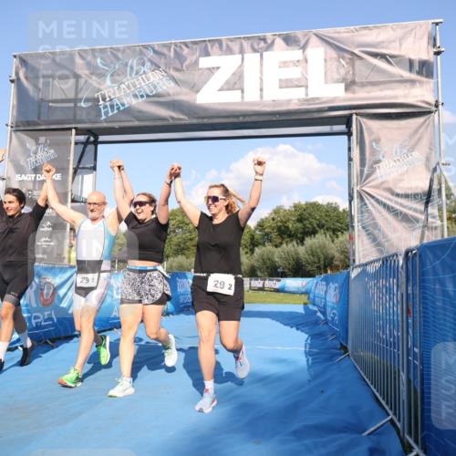 25.08.2024 - Elbe Triathlon Hamburg H.Heesch http://msf.ph/oto/6861753 25.08.2024 16:48:20 Ziel  meine-sportfotos.de