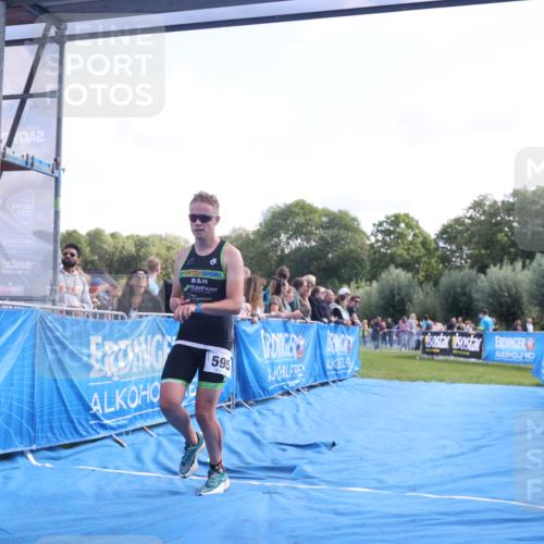 25.08.2024 - Elbe Triathlon Hamburg H.Heesch http://msf.ph/oto/6861755 25.08.2024 11:04:58 Ziel 237, 595 meine-sportfotos.de