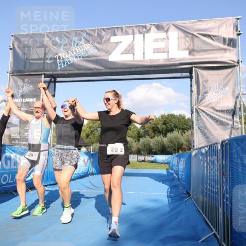 25.08.2024 - Elbe Triathlon Hamburg H.Heesch http://msf.ph/oto/6861770 25.08.2024 16:48:20 Ziel  meine-sportfotos.de