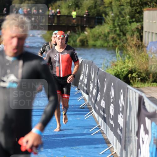 25.08.2024 - Elbe Triathlon Hamburg H.Heesch http://msf.ph/oto/6861780 25.08.2024 09:18:31 Schwimmen 333, 341, 357, 361, 368, 374, 384, 388, 406, 418 meine-sportfotos.de