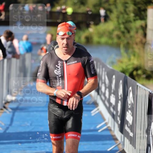 25.08.2024 - Elbe Triathlon Hamburg H.Heesch http://msf.ph/oto/6861797 25.08.2024 09:18:33 Schwimmen 333, 341, 355, 357, 361, 368, 374, 388, 406, 418 meine-sportfotos.de