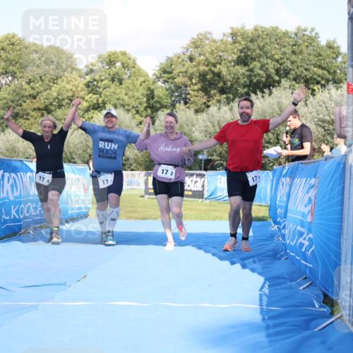 25.08.2024 - Elbe Triathlon Hamburg H.Heesch http://msf.ph/oto/6861825 25.08.2024 16:54:17 Ziel  meine-sportfotos.de