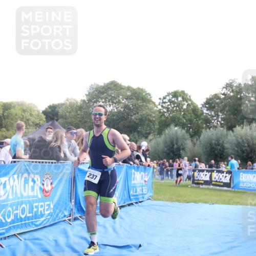 25.08.2024 - Elbe Triathlon Hamburg H.Heesch http://msf.ph/oto/6861827 25.08.2024 11:05:06 Ziel 237 meine-sportfotos.de