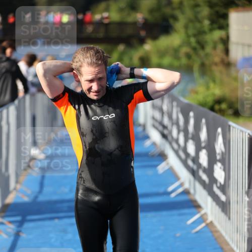 25.08.2024 - Elbe Triathlon Hamburg H.Heesch http://msf.ph/oto/6861901 25.08.2024 09:18:39 Schwimmen 221, 333, 341, 355, 357, 374, 406, 418 meine-sportfotos.de