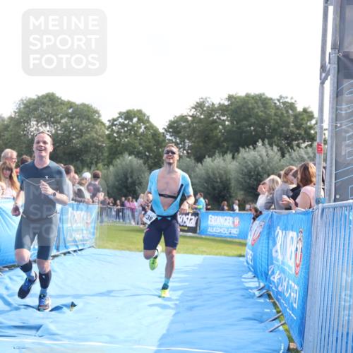 25.08.2024 - Elbe Triathlon Hamburg H.Heesch http://msf.ph/oto/6861904 25.08.2024 11:05:19 Ziel 238, 277 meine-sportfotos.de