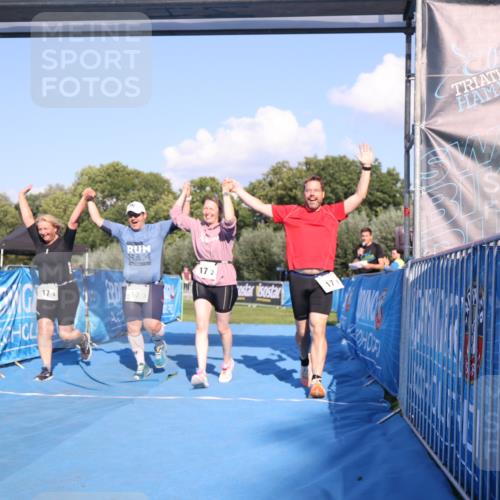 25.08.2024 - Elbe Triathlon Hamburg H.Heesch http://msf.ph/oto/6861907 25.08.2024 16:54:19 Ziel  meine-sportfotos.de